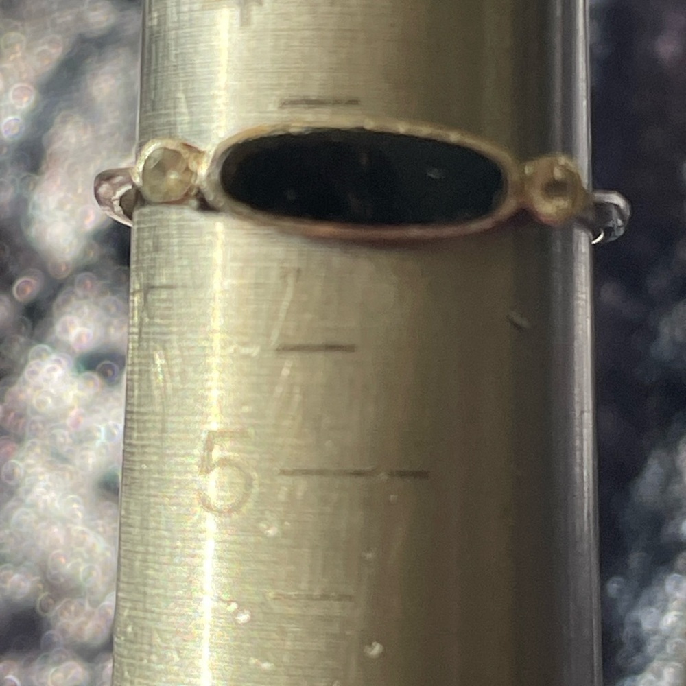Sterling and Onyx ring 4.5